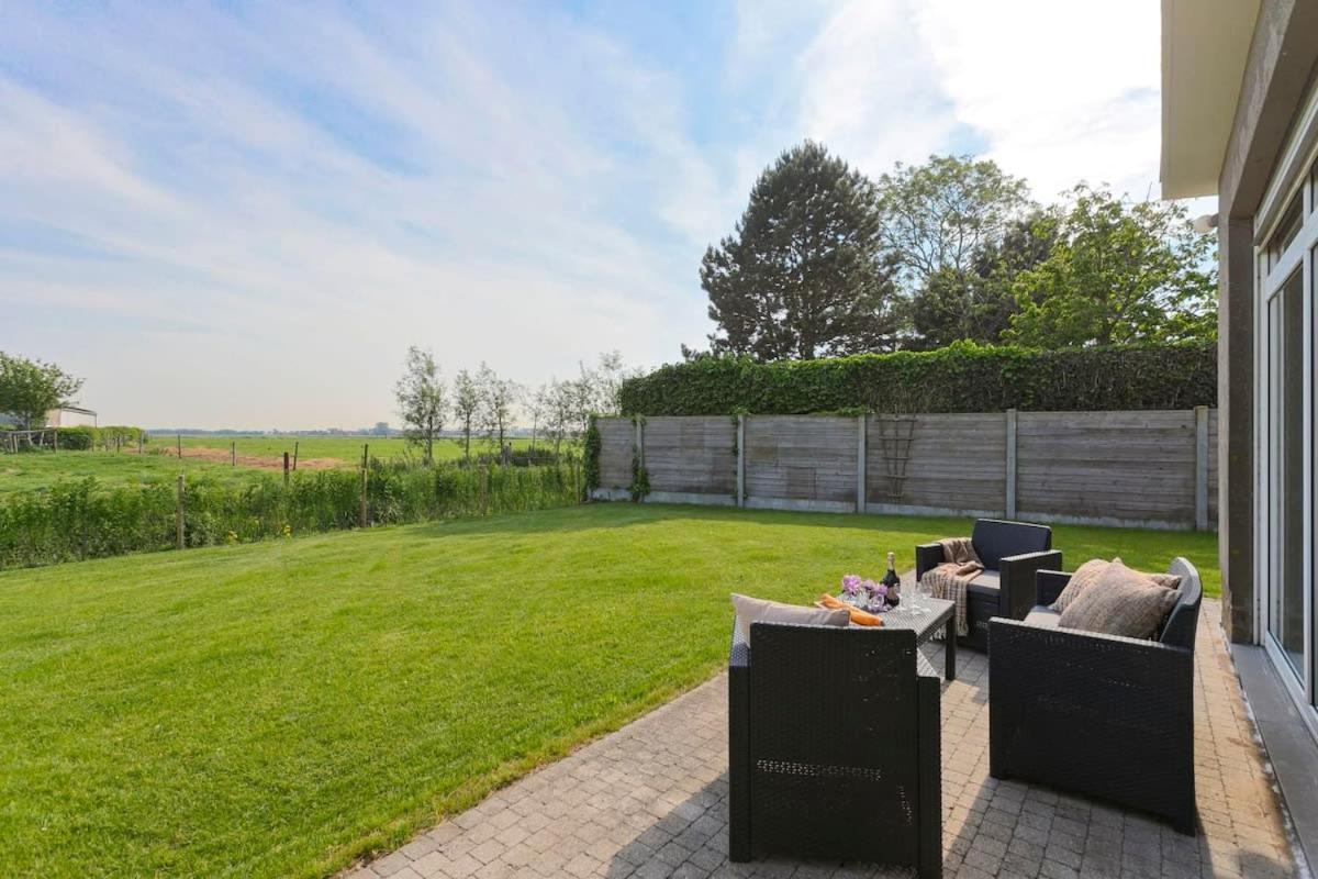 Huswell - Bungalow With Garden At 5 Minutes From The Beach Villa De Haan Eksteriør bilde