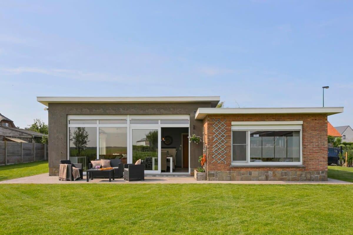 Huswell - Bungalow With Garden At 5 Minutes From The Beach Villa De Haan Eksteriør bilde