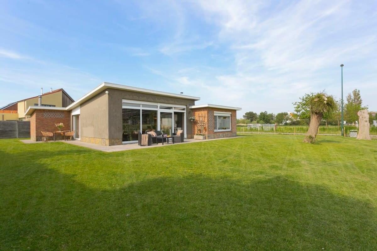 Huswell - Bungalow With Garden At 5 Minutes From The Beach Villa De Haan Eksteriør bilde