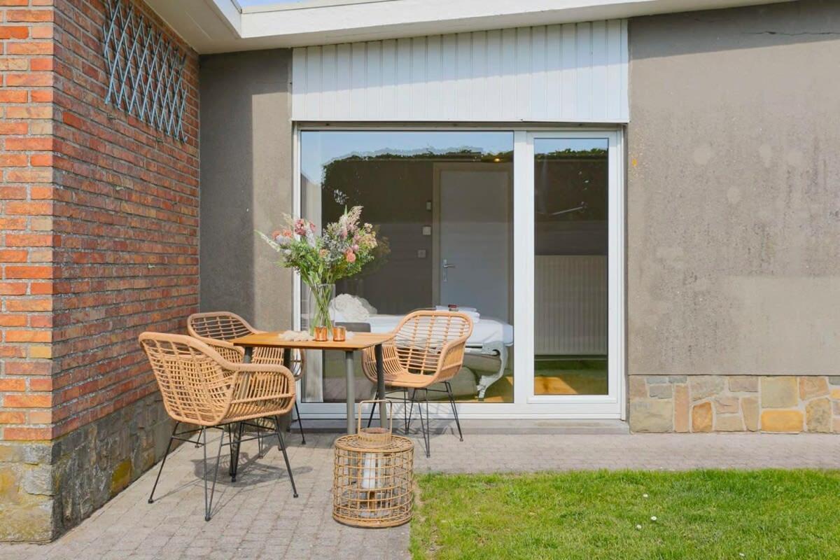 Huswell - Bungalow With Garden At 5 Minutes From The Beach Villa De Haan Eksteriør bilde